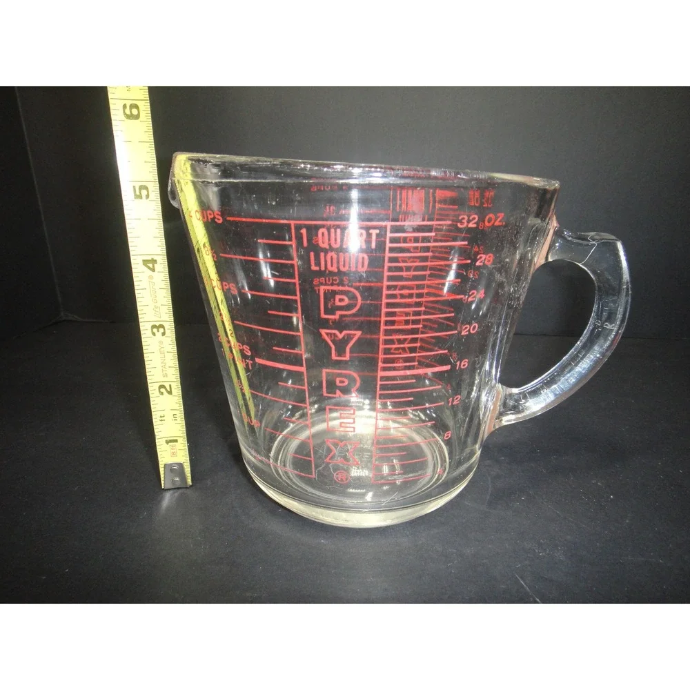 Vintage Pyrex 1 Quart Liquid Measuring Cup 32 oz 4 Cup Red Lettering D-Handle